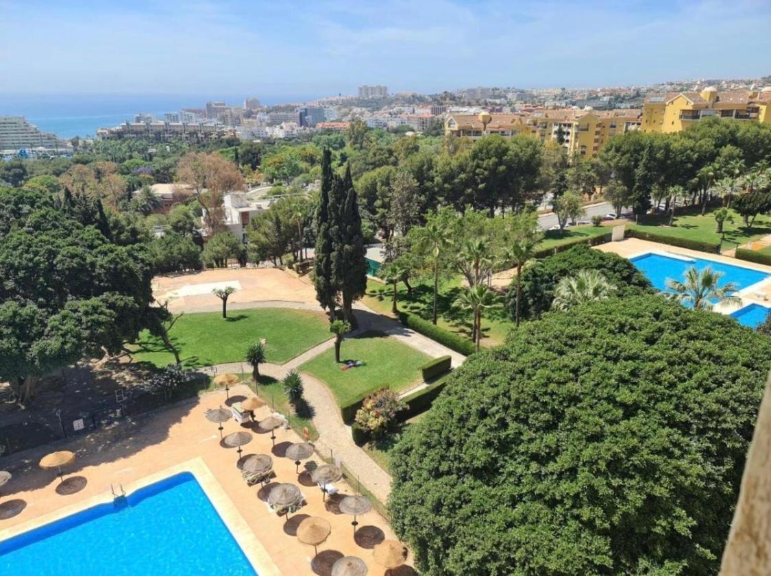 Águila apartamento con vistas al jardin Benalmádena Exterior foto